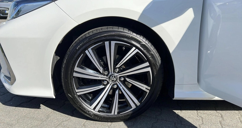 Toyota Corolla cena 103900 przebieg: 41136, rok produkcji 2022 z Tychy małe 352